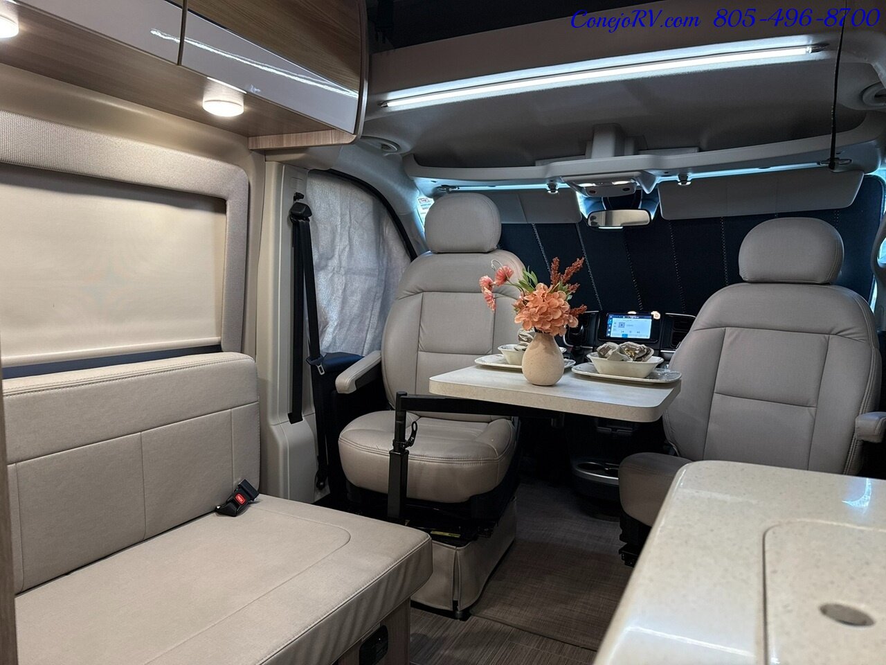 2023 Thor Sequence 20J Full Galley Rear Lounge Pop Top - Photo 31 - Thousand Oaks, CA 91360