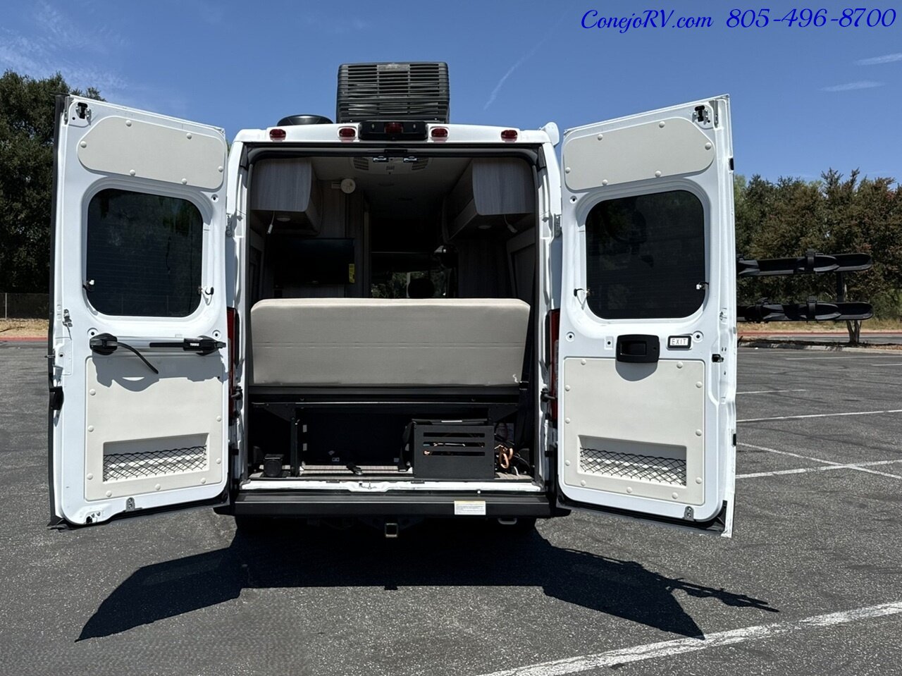 2023 Thor Sequence 20J Full Galley Rear Lounge Pop Top - Photo 46 - Thousand Oaks, CA 91360