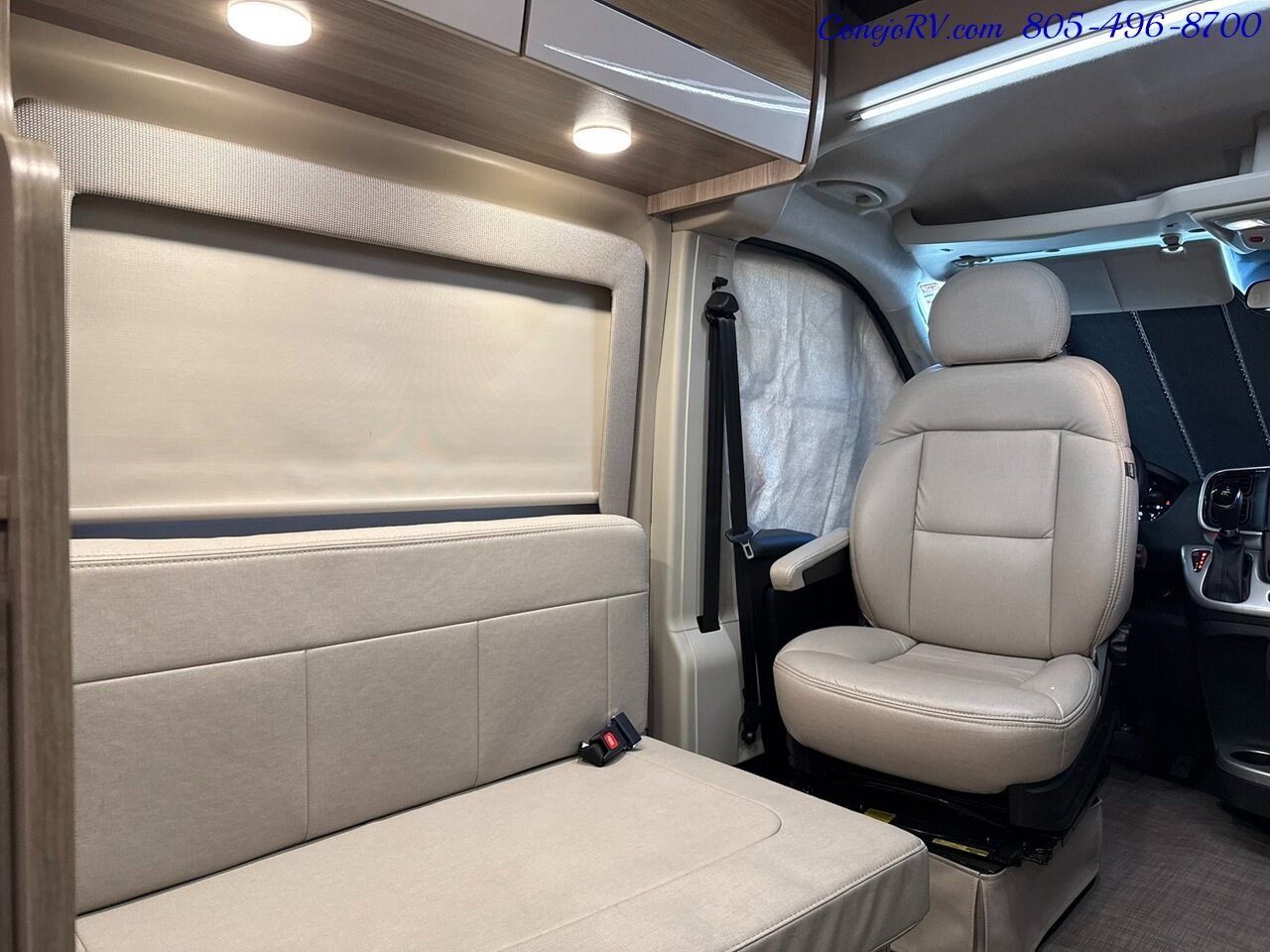 2023 Thor Sequence 20J Full Galley Rear Lounge Pop Top - Photo 10 - Thousand Oaks, CA 91360