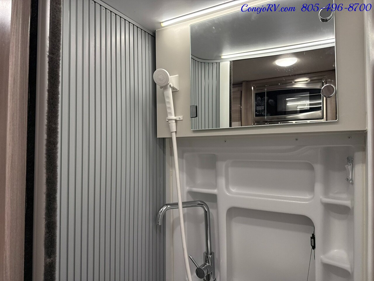 2023 Thor Sequence 20J Full Galley Rear Lounge Pop Top - Photo 16 - Thousand Oaks, CA 91360