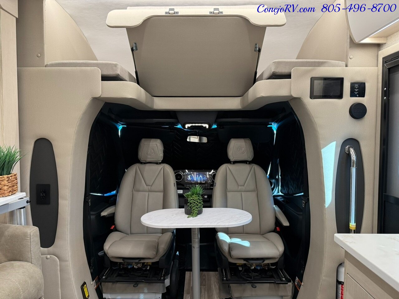2026 Tiffin Wayfarer 25XLW Slide-Out Theater Seats Mercedes Turbo Diesel Full Body Paint - Photo 34 - Thousand Oaks, CA 91360