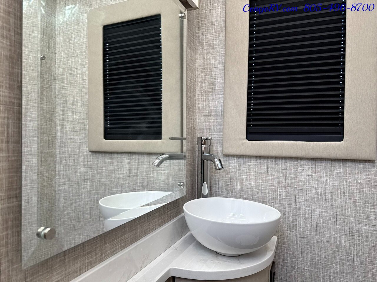 2026 Tiffin Wayfarer 25XLW Slide-Out Theater Seats Mercedes Turbo Diesel Full Body Paint - Photo 17 - Thousand Oaks, CA 91360