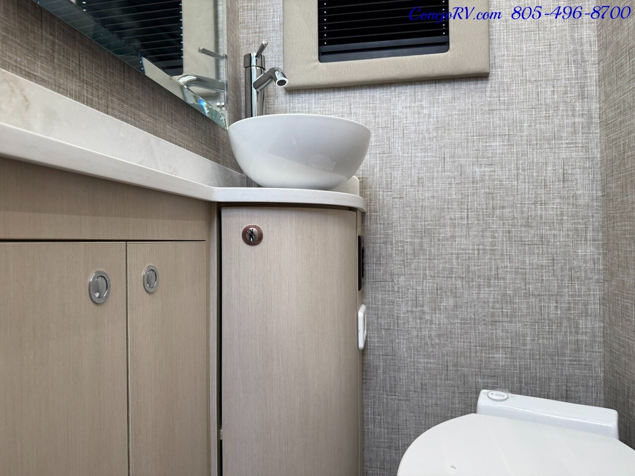 2026 Tiffin Wayfarer 25XLW Slide-Out Theater Seats Mercedes Turbo Diesel Full Body Paint - Photo 18 - Thousand Oaks, CA 91360