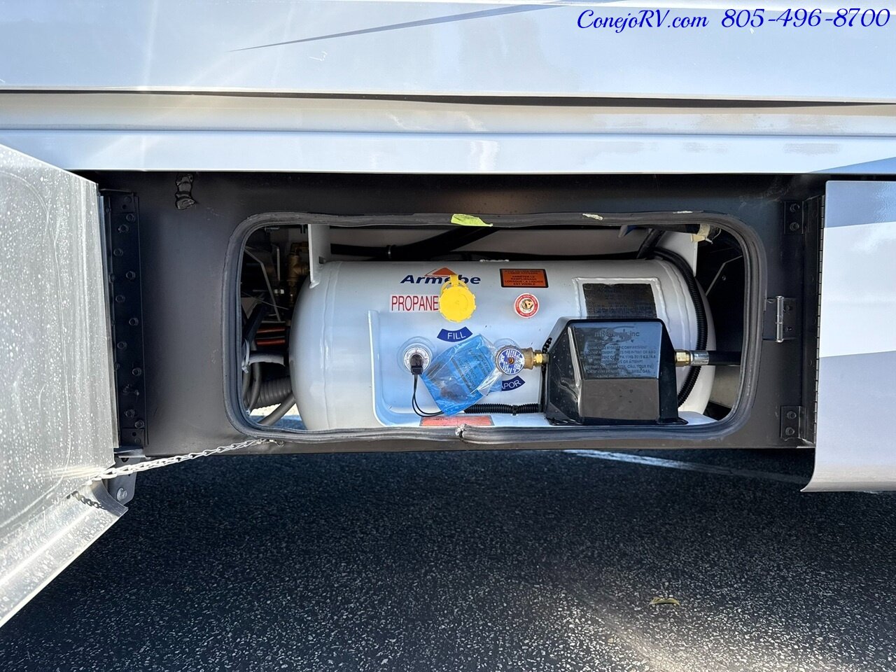 2026 Tiffin Wayfarer 25XLW Slide-Out Theater Seats Mercedes Turbo Diesel Full Body Paint - Photo 52 - Thousand Oaks, CA 91360