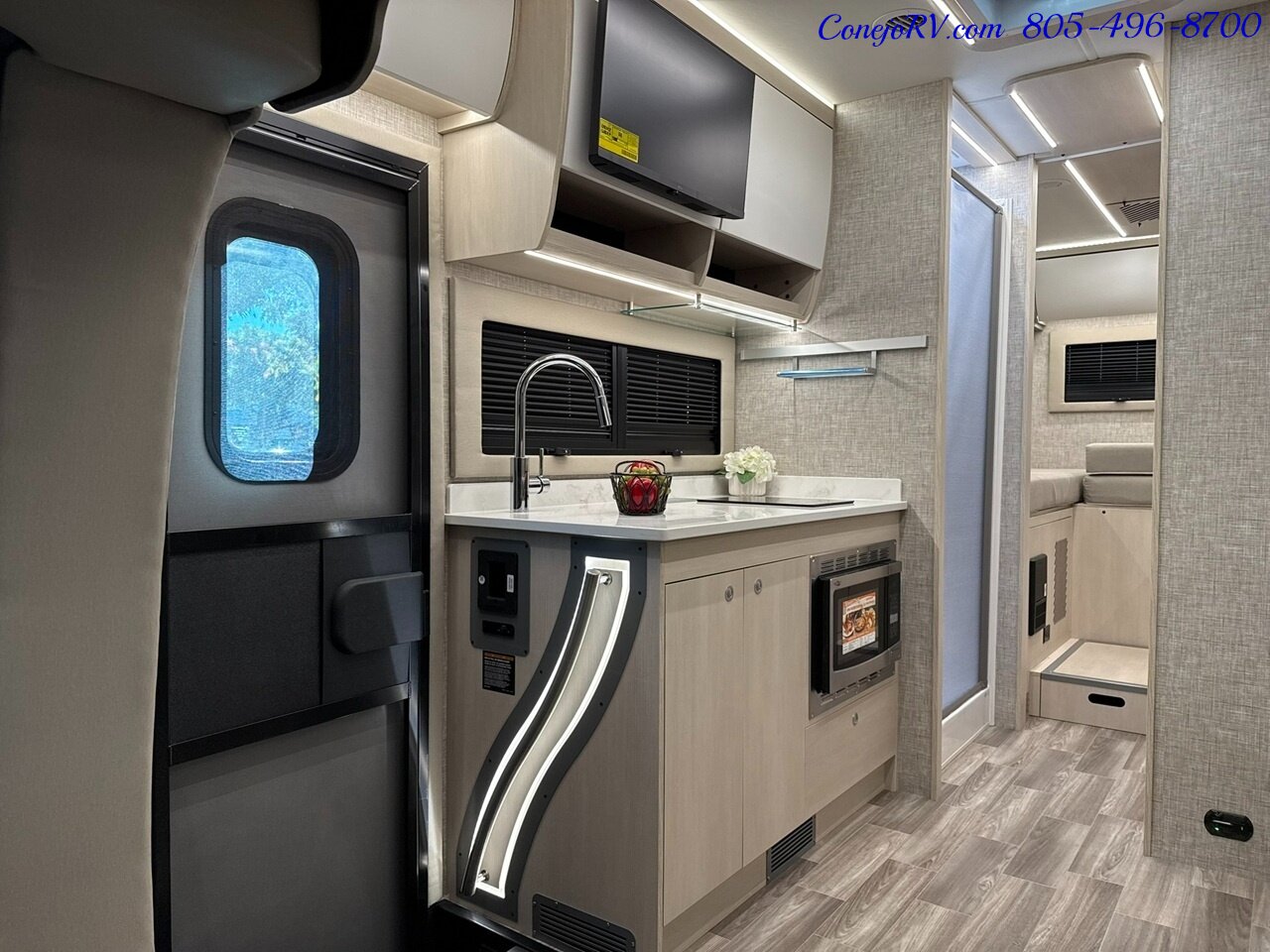 2026 Tiffin Wayfarer 25XLW Slide-Out Theater Seats Mercedes Turbo Diesel Full Body Paint - Photo 7 - Thousand Oaks, CA 91360