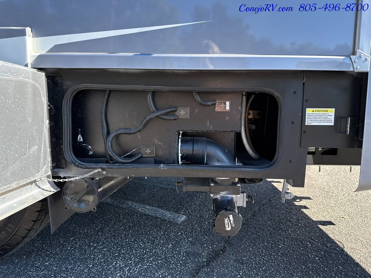 2026 Tiffin Wayfarer 25XLW Slide-Out Theater Seats Mercedes Turbo Diesel Full Body Paint - Photo 54 - Thousand Oaks, CA 91360