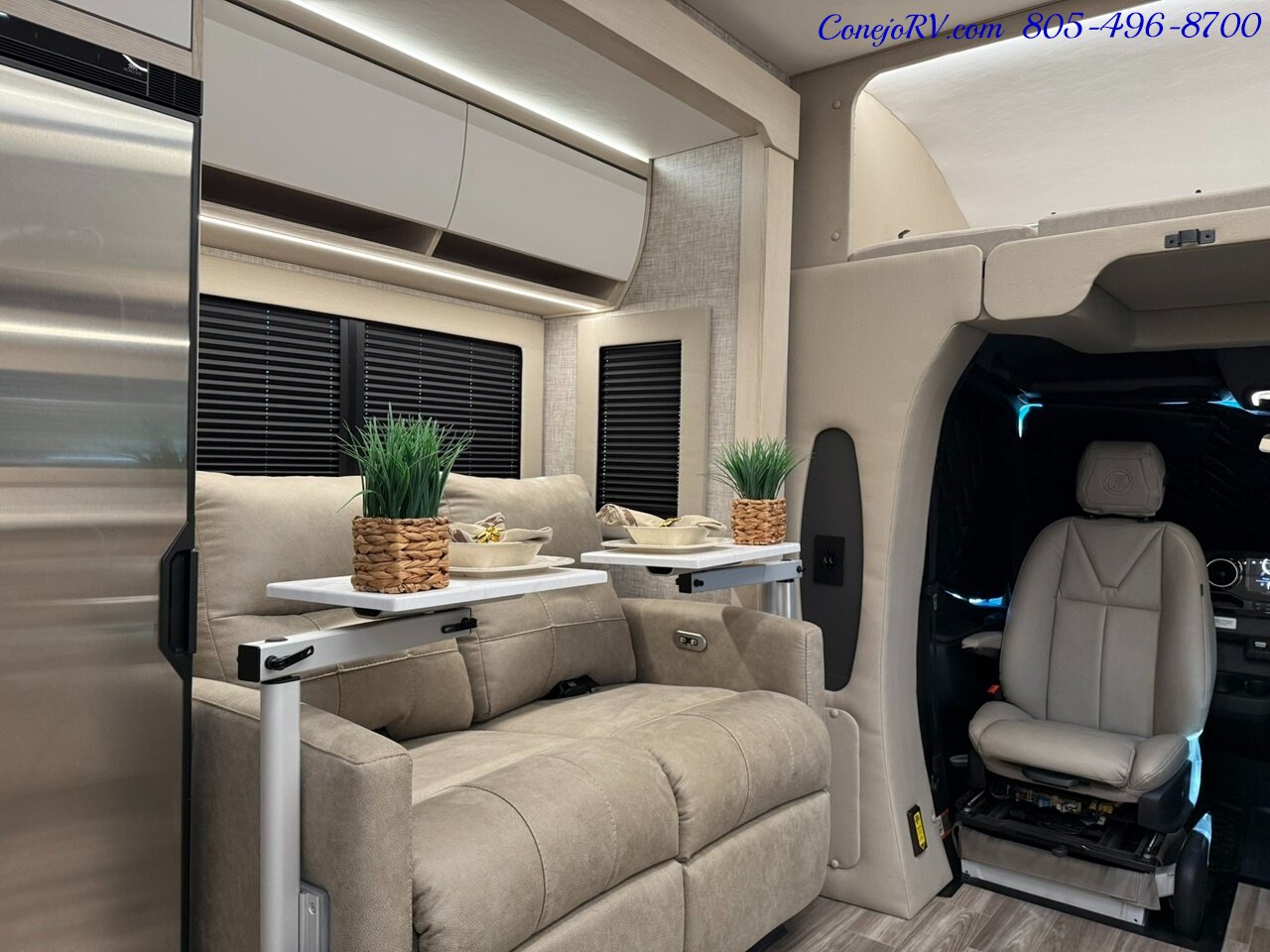 2026 Tiffin Wayfarer 25XLW Slide-Out Theater Seats Mercedes Turbo Diesel Full Body Paint - Photo 11 - Thousand Oaks, CA 91360