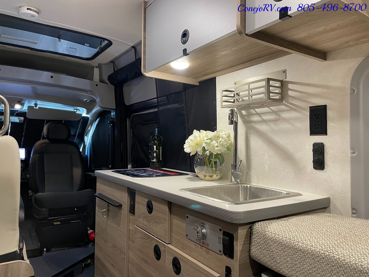 2023 WINNEBAGO Solis 59PX Murphy Bed Pop Top Full Galley New Chassis   - Photo 30 - Thousand Oaks, CA 91360