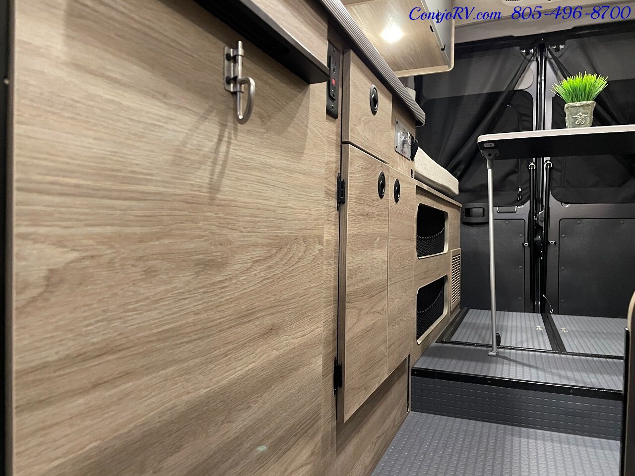 2023 WINNEBAGO Solis 59PX Murphy Bed Pop Top Full Galley New Chassis   - Photo 15 - Thousand Oaks, CA 91360