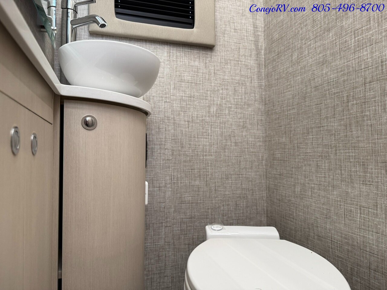 2026 Tiffin Wayfarer 25XLW Slide-Out Theater Seats Mercedes Turbo Diesel  Full Body Paint - Photo 19 - Thousand Oaks, CA 91360