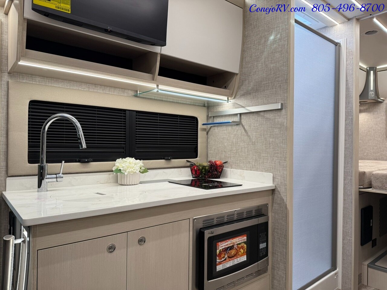 2026 Tiffin Wayfarer 25XLW Slide-Out Theater Seats Mercedes Turbo Diesel  Full Body Paint - Photo 11 - Thousand Oaks, CA 91360