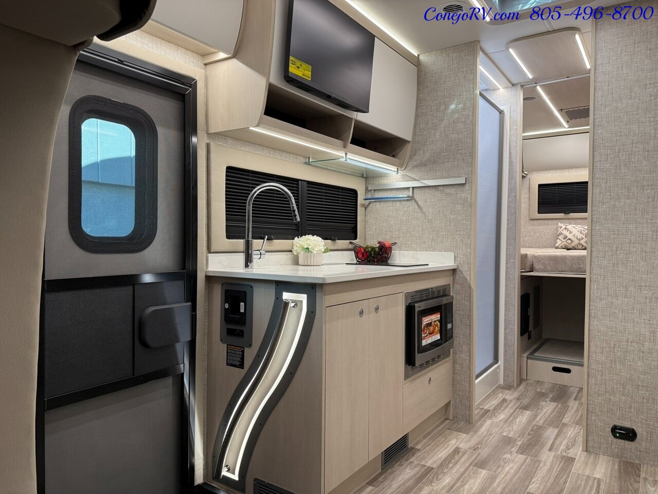 2026 Tiffin Wayfarer 25XLW Slide-Out Theater Seats Mercedes Turbo Diesel  Full Body Paint - Photo 7 - Thousand Oaks, CA 91360