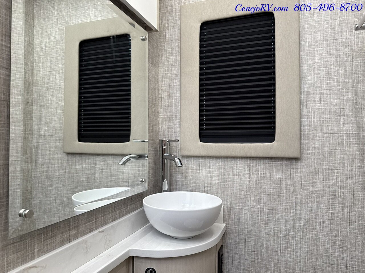 2026 Tiffin Wayfarer 25XLW Slide-Out Theater Seats Mercedes Turbo Diesel  Full Body Paint - Photo 18 - Thousand Oaks, CA 91360