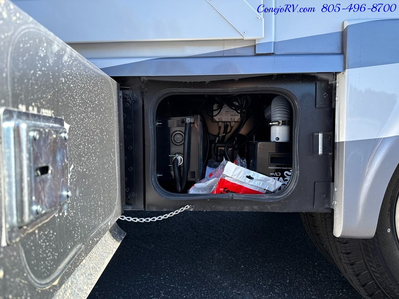 2026 Tiffin Wayfarer 25XLW Slide-Out Theater Seats Mercedes Turbo Diesel  Full Body Paint - Photo 49 - Thousand Oaks, CA 91360