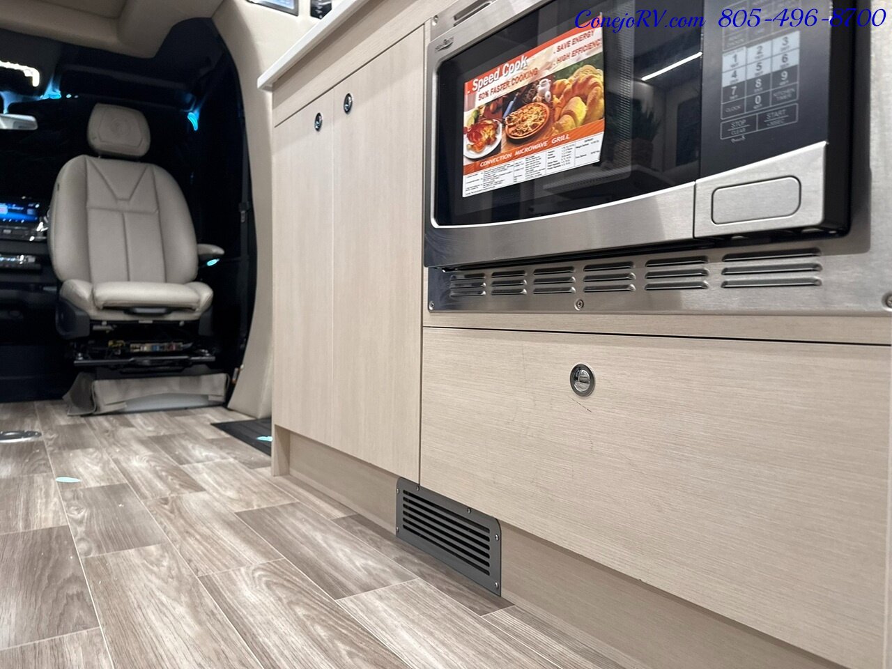 2026 Tiffin Wayfarer 25XLW Slide-Out Theater Seats Mercedes Turbo Diesel  Full Body Paint - Photo 15 - Thousand Oaks, CA 91360