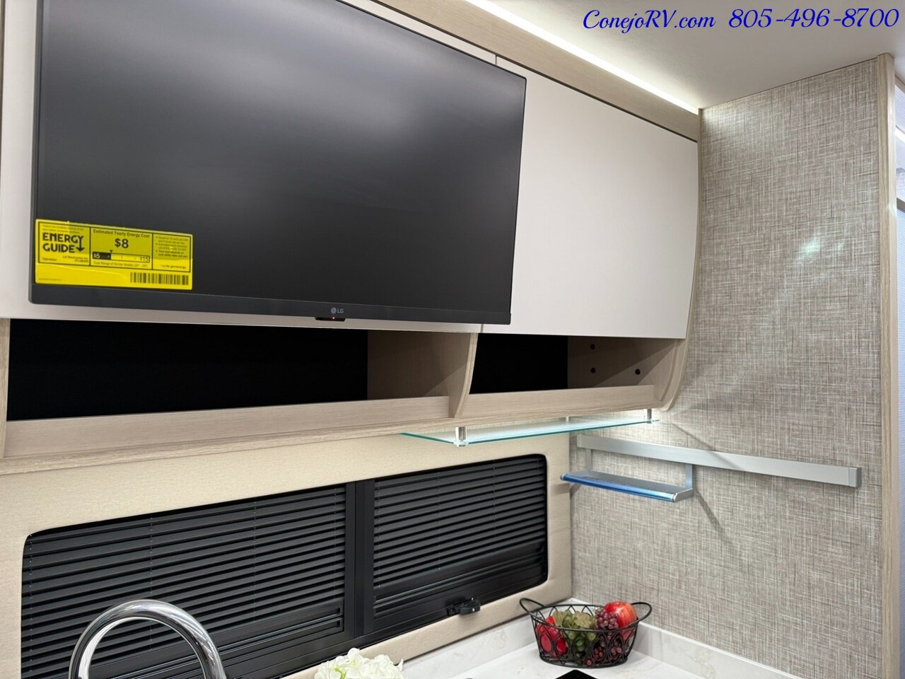 2026 Tiffin Wayfarer 25XLW Slide-Out Theater Seats Mercedes Turbo Diesel  Full Body Paint - Photo 13 - Thousand Oaks, CA 91360