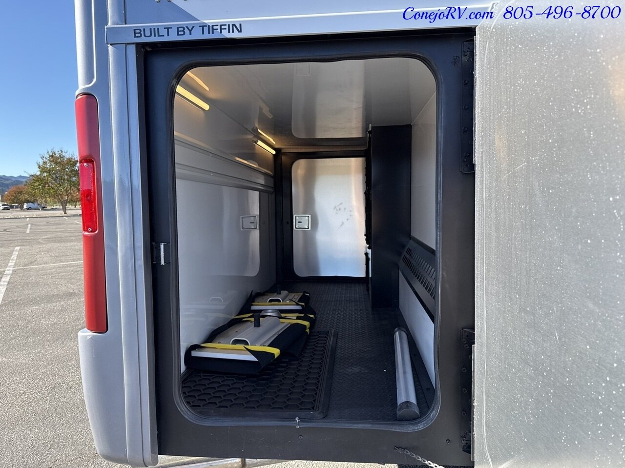 2026 Tiffin Wayfarer 25XLW Slide-Out Theater Seats Mercedes Turbo Diesel  Full Body Paint - Photo 44 - Thousand Oaks, CA 91360