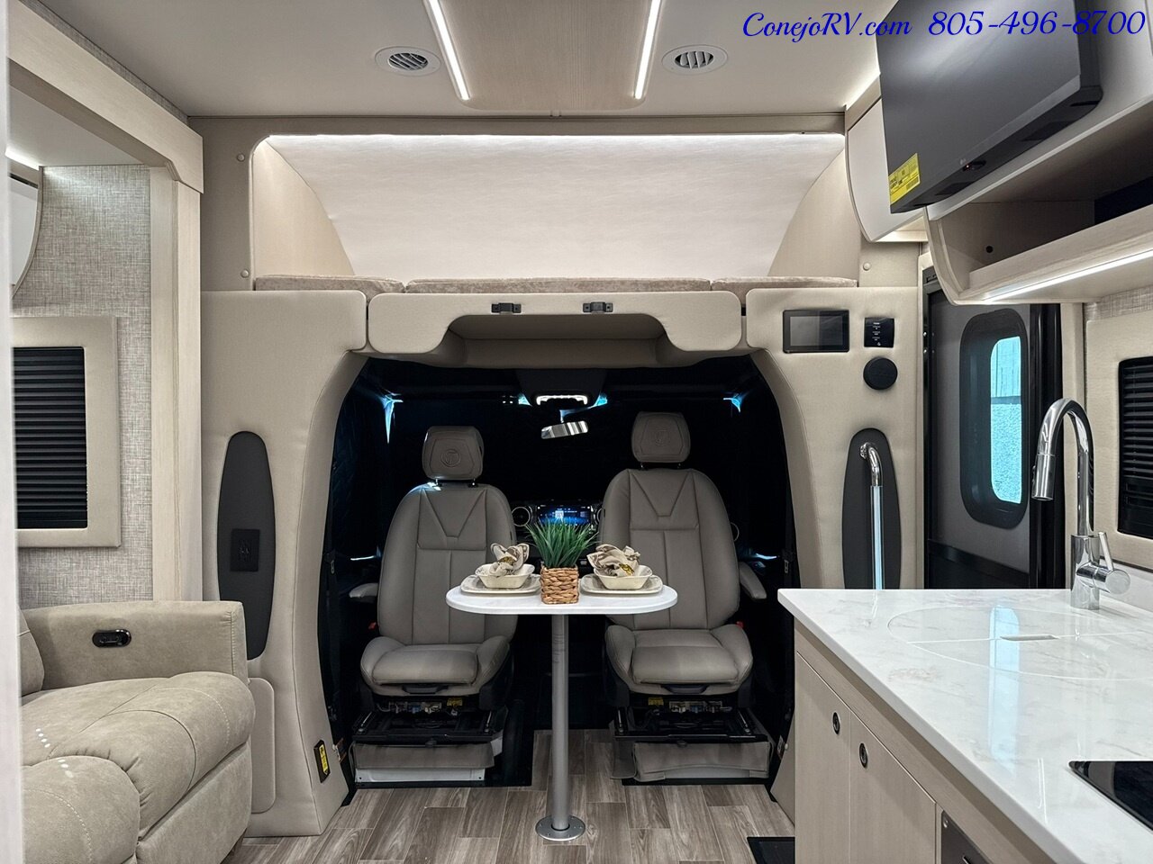 2026 Tiffin Wayfarer 25XLW Slide-Out Theater Seats Mercedes Turbo Diesel  Full Body Paint - Photo 28 - Thousand Oaks, CA 91360