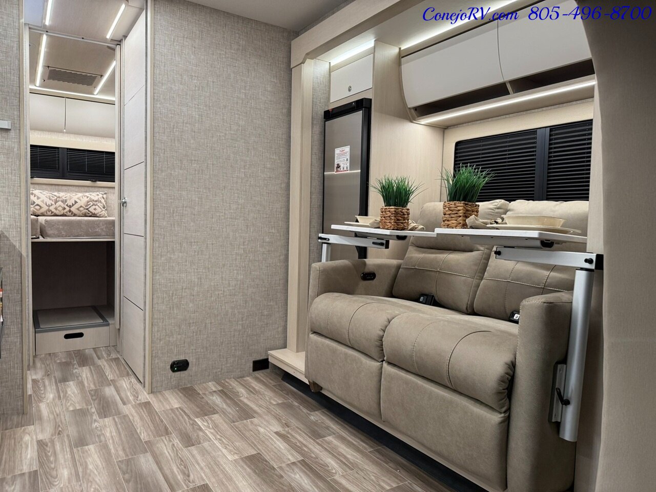 2026 Tiffin Wayfarer 25XLW Slide-Out Theater Seats Mercedes Turbo Diesel  Full Body Paint - Photo 6 - Thousand Oaks, CA 91360