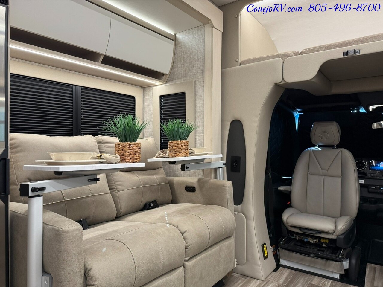 2026 Tiffin Wayfarer 25XLW Slide-Out Theater Seats Mercedes Turbo Diesel  Full Body Paint - Photo 10 - Thousand Oaks, CA 91360