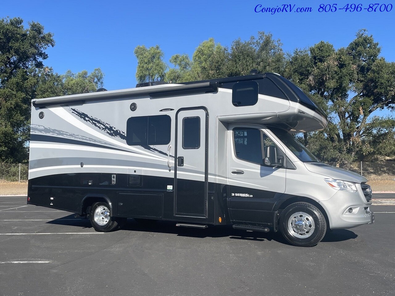 2024 DYNAMAX Isata 3 Series 24FW Full-Wall Slide HYDRAULIC LEVELERS Full Body Paint  Mercedes Turbo Diesel - Photo 3 - Thousand Oaks, CA 91360