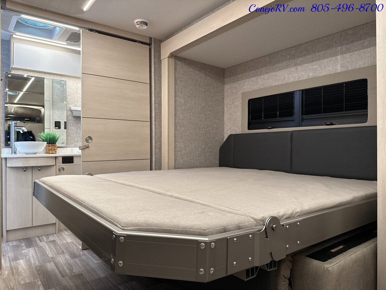 2026 Tiffin Wayfarer 25RW Murphy Bed Full Wall Slide-Out Booth Dinette Mercedes Turbo Diesel Full Body Paint - Photo 22 - Thousand Oaks, CA 91360