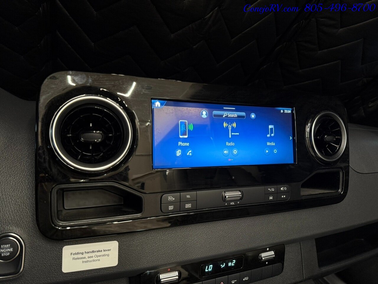 2026 Tiffin Wayfarer 25RW Murphy Bed Full Wall Slide-Out Booth Dinette Mercedes Turbo Diesel Full Body Paint - Photo 35 - Thousand Oaks, CA 91360