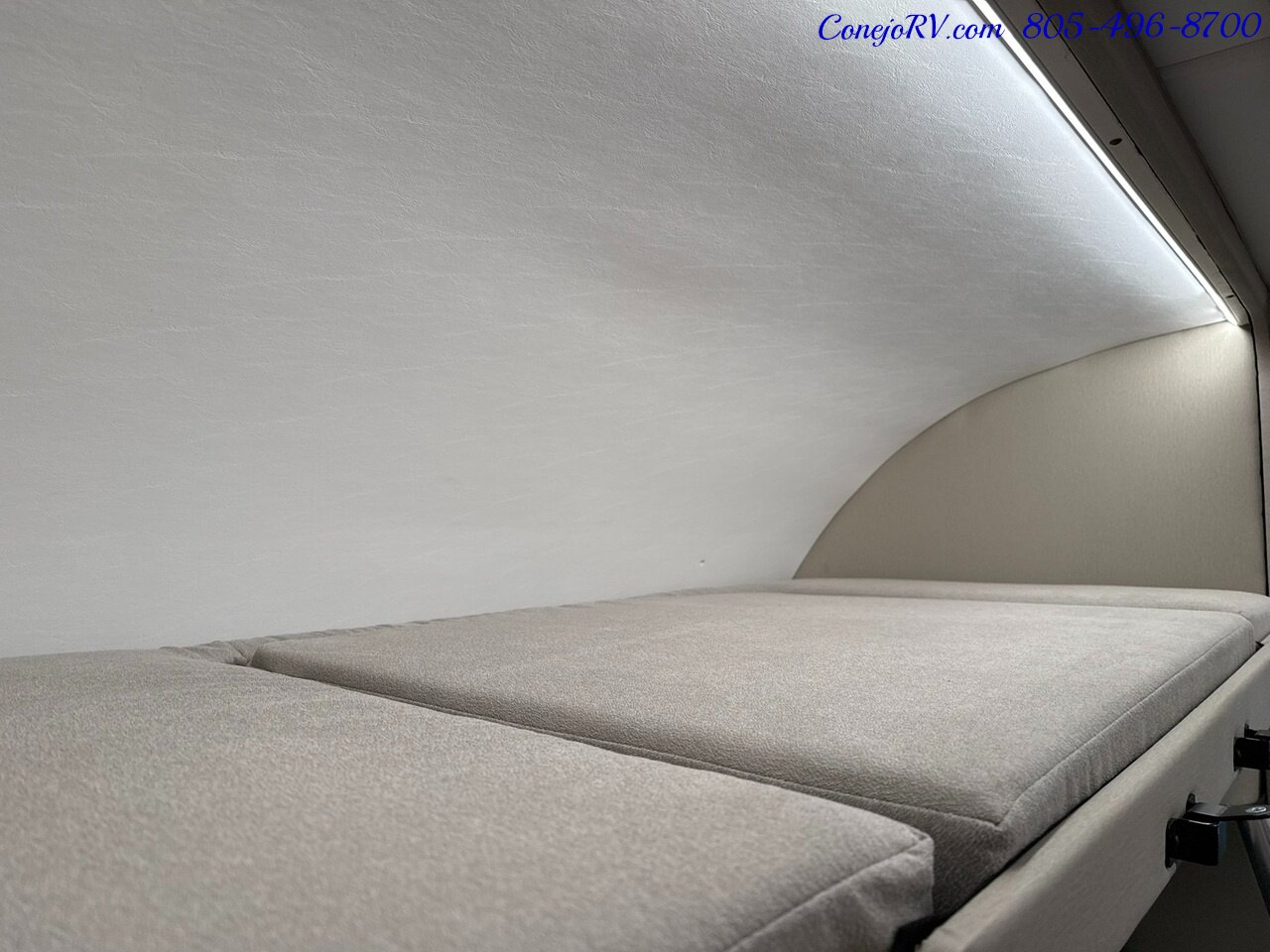 2026 Tiffin Wayfarer 25RW Murphy Bed Full Wall Slide-Out Booth Dinette Mercedes Turbo Diesel Full Body Paint - Photo 30 - Thousand Oaks, CA 91360