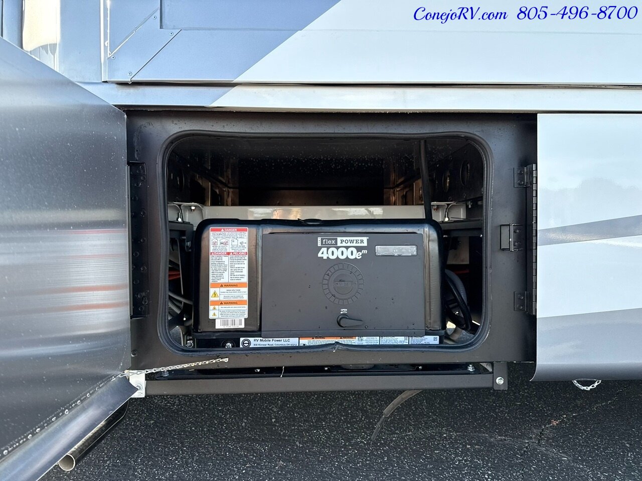 2026 Tiffin Wayfarer 25RW Murphy Bed Full Wall Slide-Out Booth Dinette Mercedes Turbo Diesel Full Body Paint - Photo 49 - Thousand Oaks, CA 91360