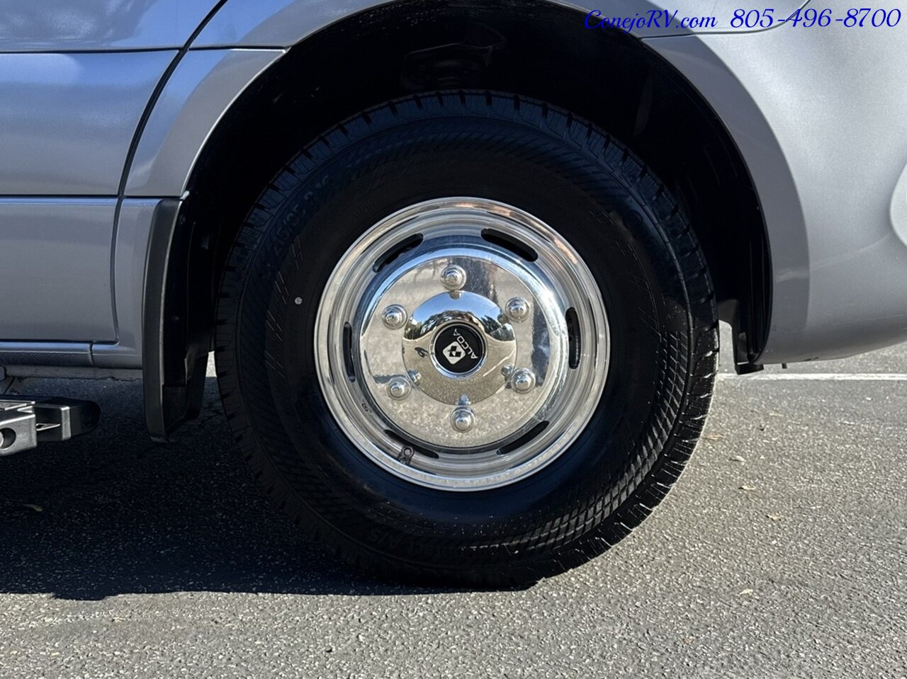 2026 Tiffin Wayfarer 25RW Murphy Bed Full Wall Slide-Out Booth Dinette Mercedes Turbo Diesel Full Body Paint - Photo 39 - Thousand Oaks, CA 91360