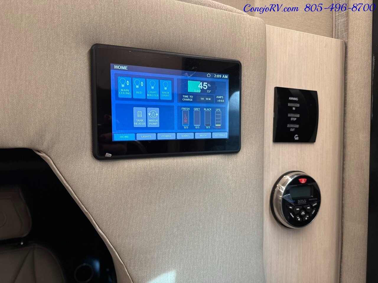 2026 Tiffin Wayfarer 25RW Murphy Bed Full Wall Slide-Out Booth Dinette Mercedes Turbo Diesel Full Body Paint - Photo 10 - Thousand Oaks, CA 91360