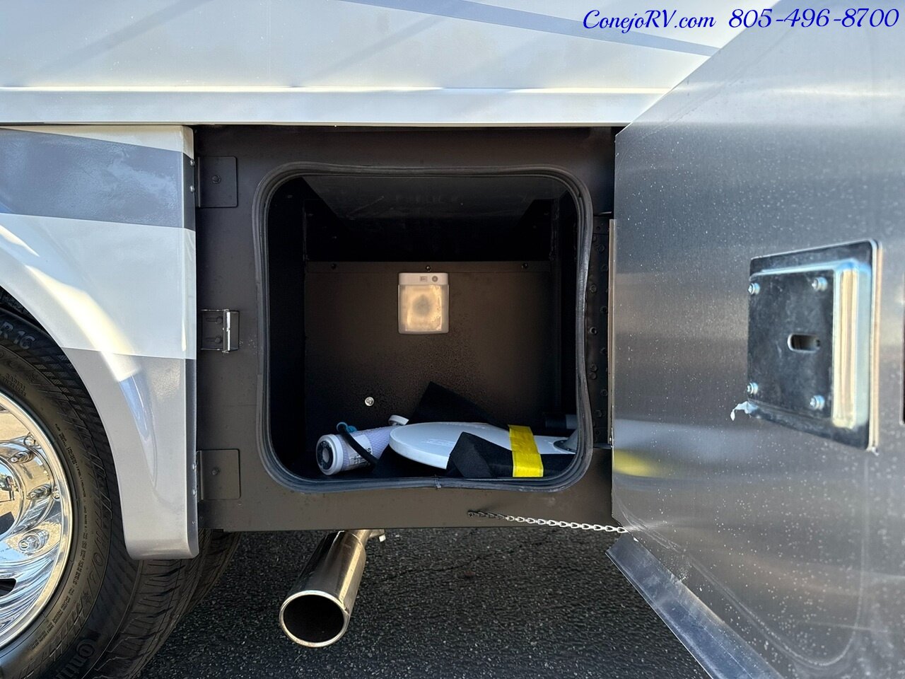 2026 Tiffin Wayfarer 25RW Murphy Bed Full Wall Slide-Out Booth Dinette Mercedes Turbo Diesel Full Body Paint - Photo 42 - Thousand Oaks, CA 91360