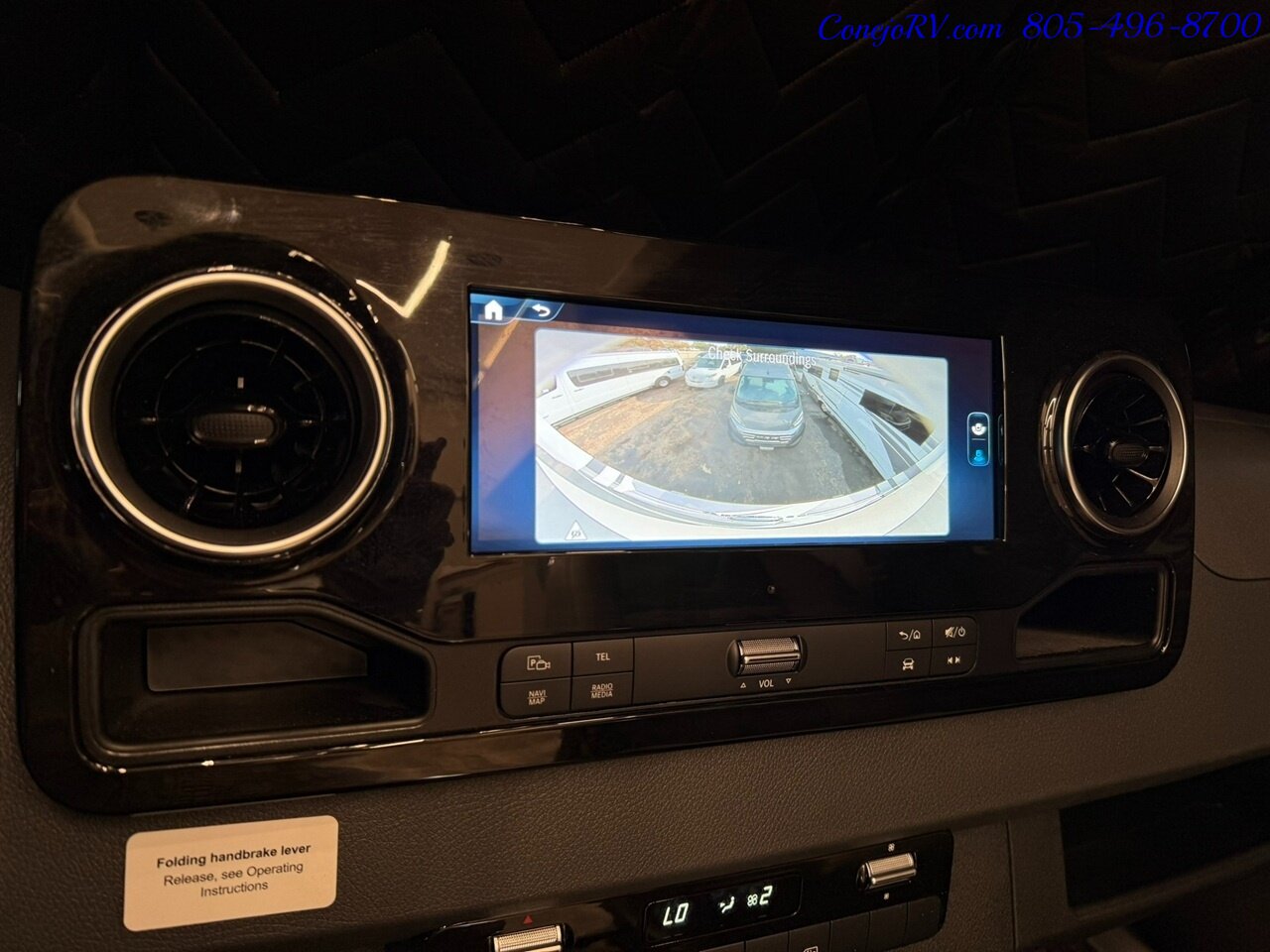 2026 Tiffin Wayfarer 25RW Murphy Bed Full Wall Slide-Out Booth Dinette Mercedes Turbo Diesel Full Body Paint - Photo 36 - Thousand Oaks, CA 91360