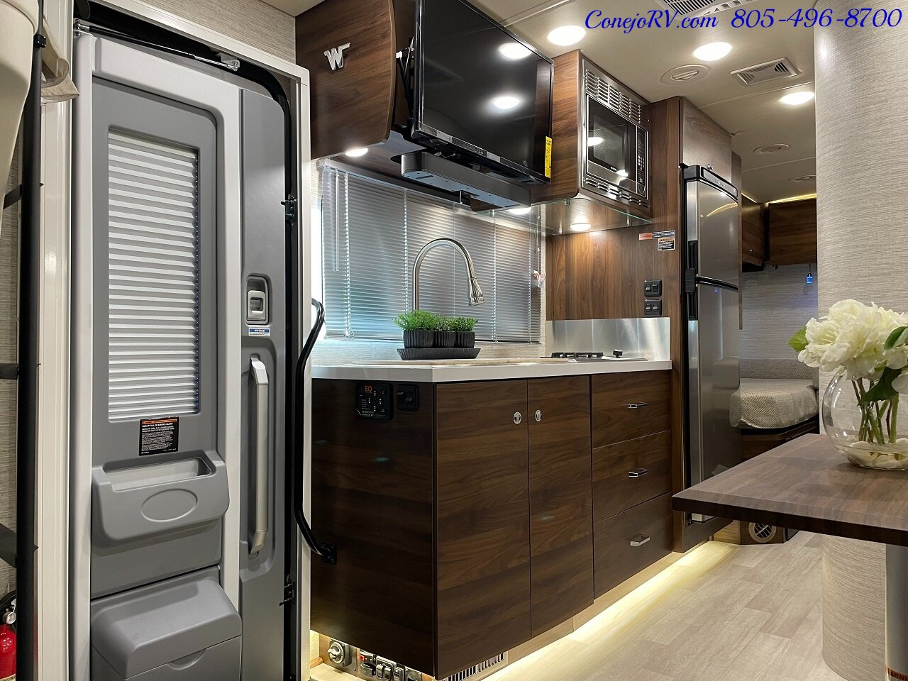 2023 Winnebago Navion 24V Slide-Out Mercedes Turbo Diesel Full Body Paint   - Photo 7 - Thousand Oaks, CA 91360