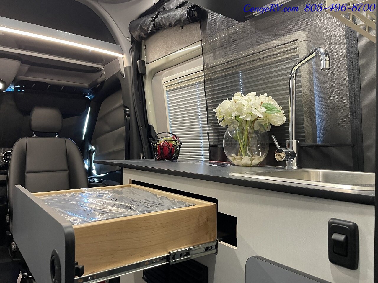 2024 Winnebago Revel 44E 4X4 Sprinter Mercedes Turbo Diesel, 320 AH Lithium   - Photo 15 - Thousand Oaks, CA 91360