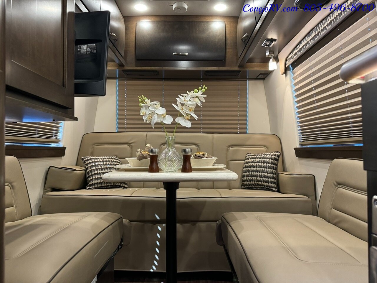 2017 Coachmen Galleria 24Q Rear Lounge Quad Captains Seats Mercedes Turbo  Diesel - Photo 19 - Thousand Oaks, CA 91360