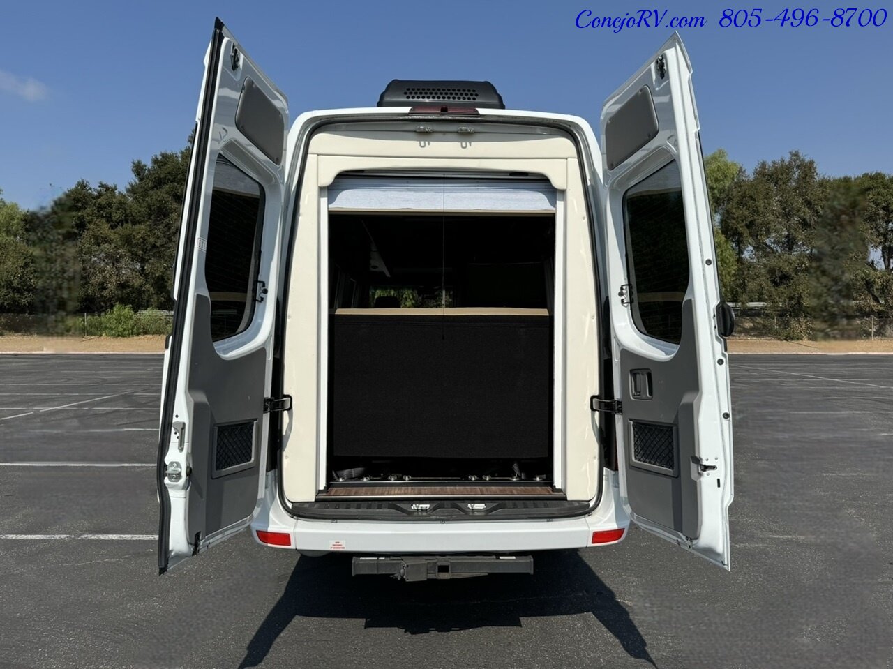 2017 Coachmen Galleria 24Q Rear Lounge Quad Captains Seats Mercedes Turbo  Diesel - Photo 50 - Thousand Oaks, CA 91360