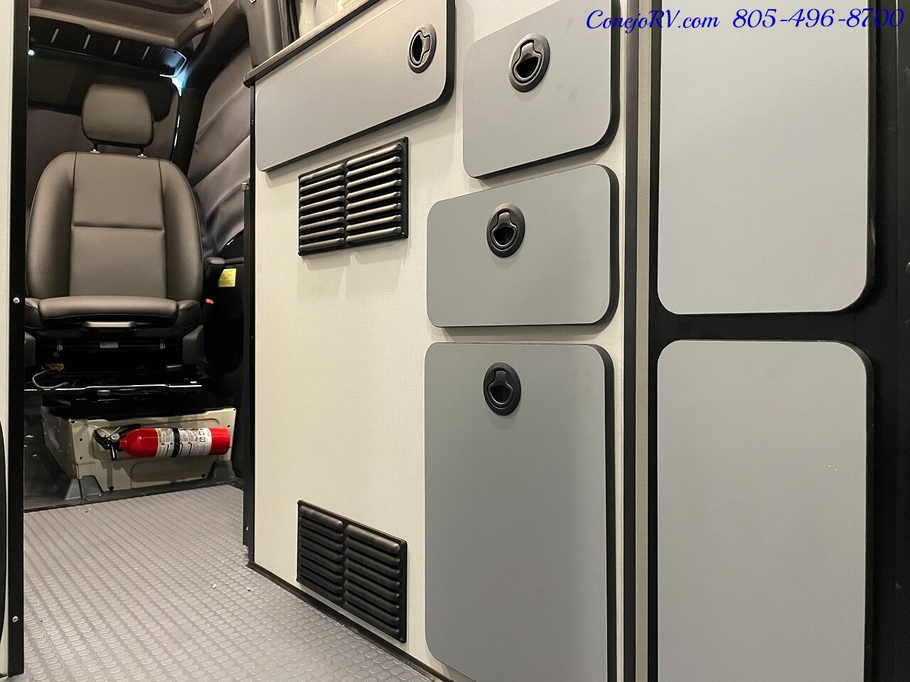 2023 WINNEBAGO Revel 44E 4X4 Sprinter Mercedes Turbo Diesel, 320 AH Lithium   - Photo 13 - Thousand Oaks, CA 91360