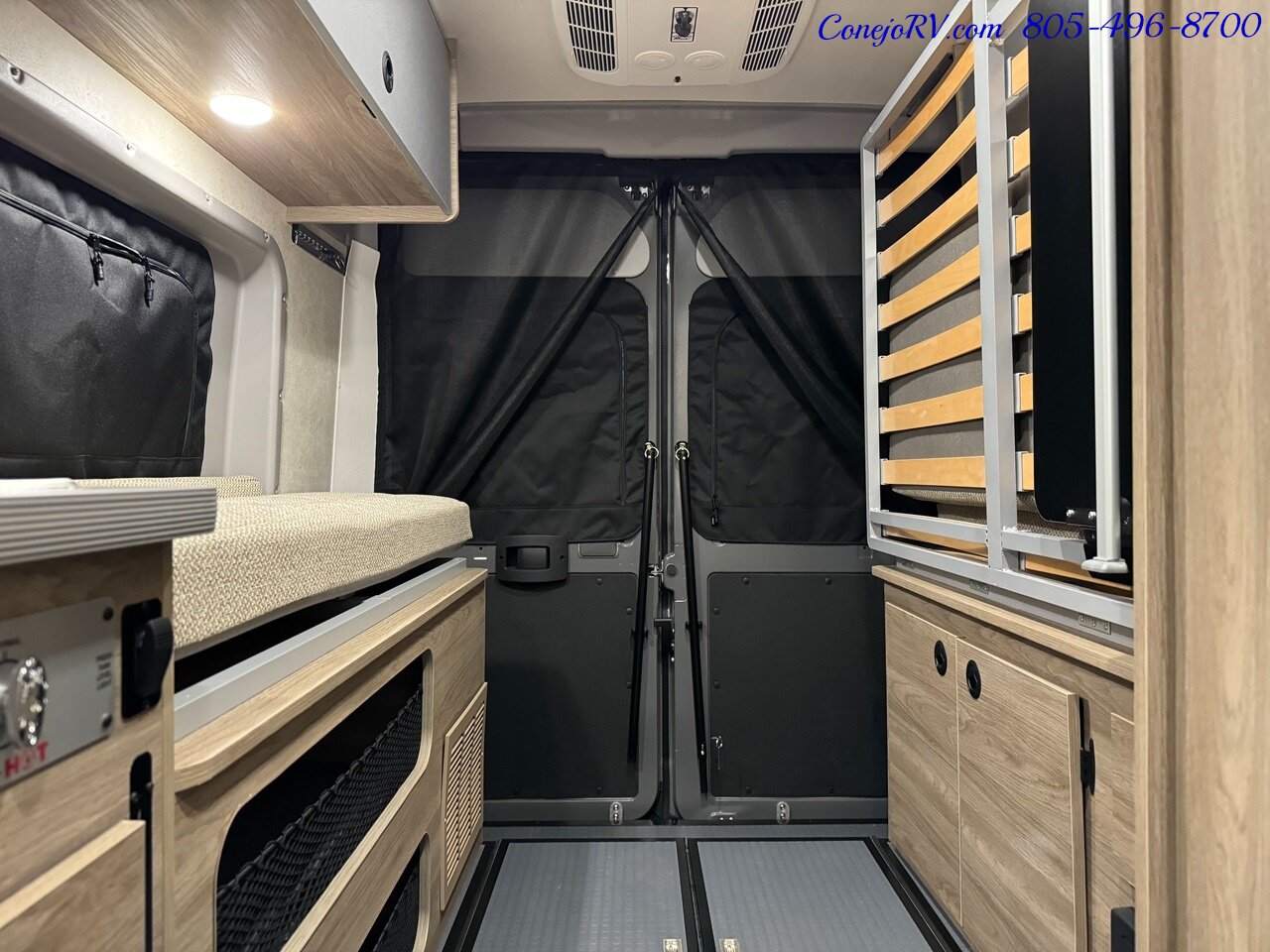 2024 Winnebago Solis 59PX Murphy Bed Pop Top Full Galley   - Photo 21 - Thousand Oaks, CA 91360