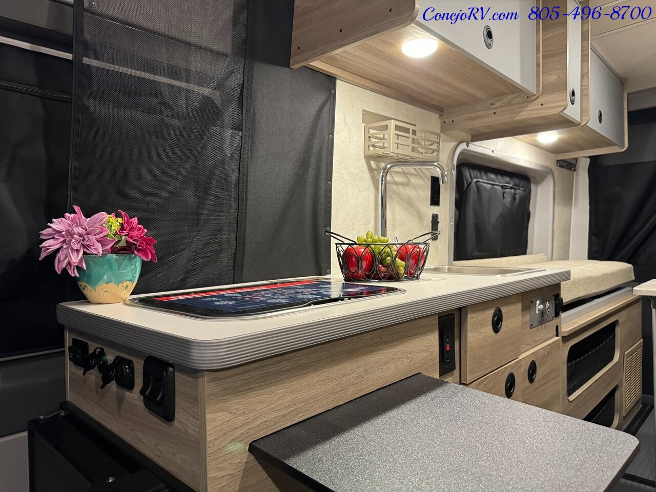 2024 Winnebago Solis 59PX Murphy Bed Pop Top Full Galley   - Photo 13 - Thousand Oaks, CA 91360