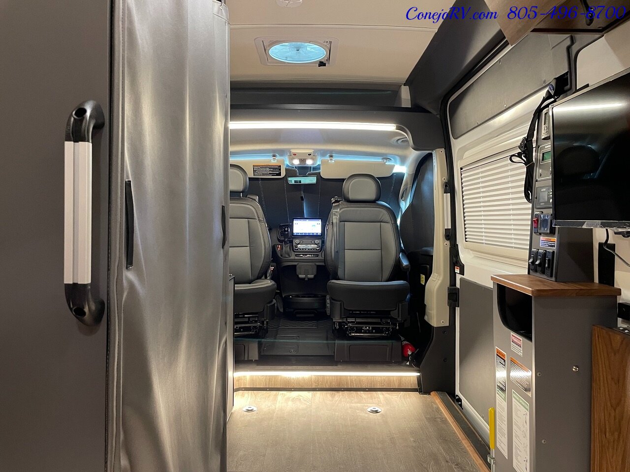 2023 WINNEBAGO Roam U59RA Accessibility Power Lift Power Lounge Full Galley   - Photo 25 - Thousand Oaks, CA 91360