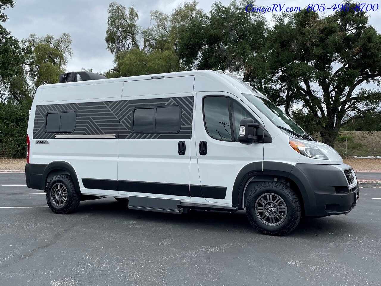 2023 WINNEBAGO Roam U59RA Accessibility Power Lift Power Lounge Full Galley   - Photo 3 - Thousand Oaks, CA 91360