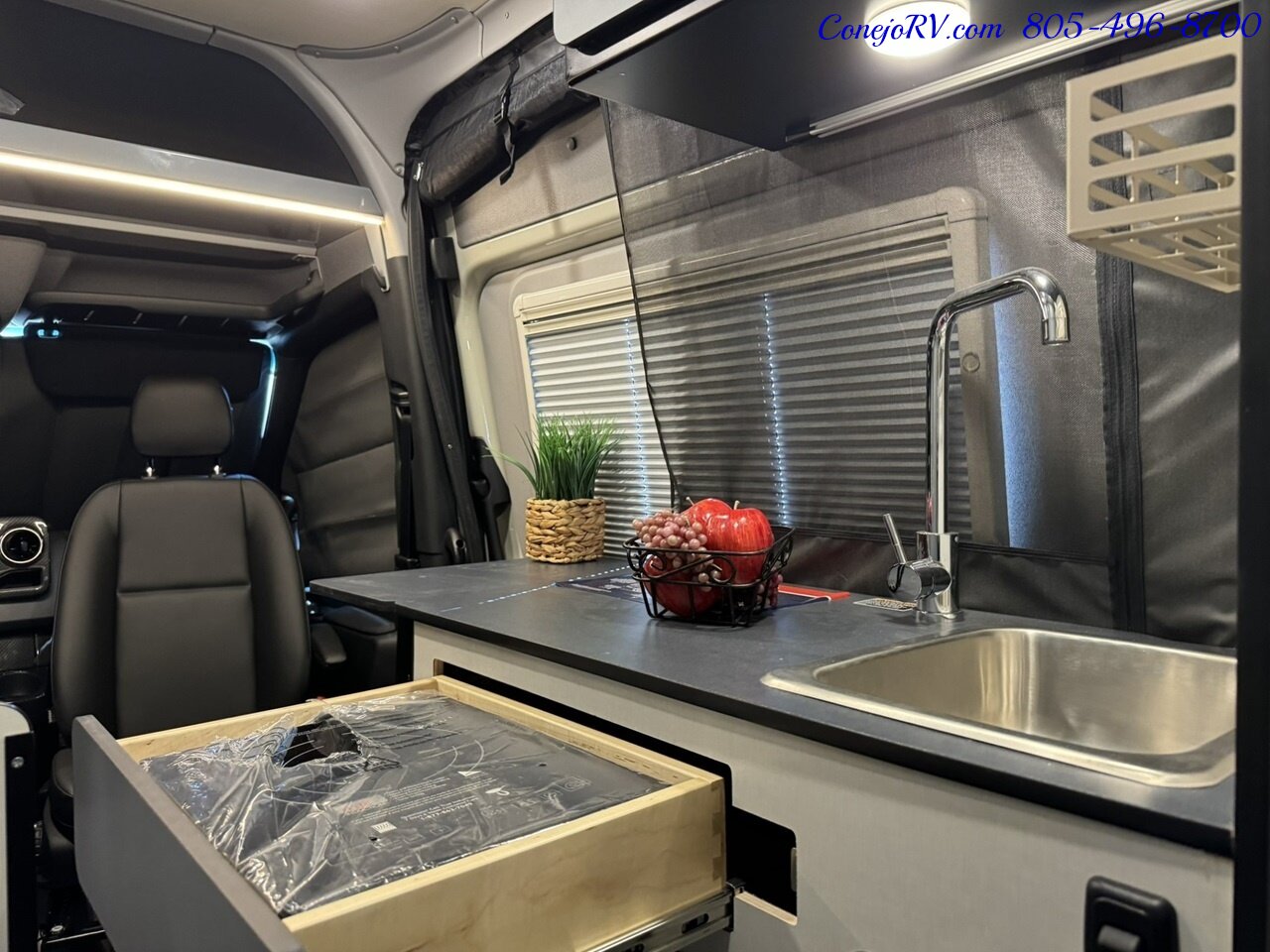 2024 Winnebago Revel 44E 4X4 Sprinter Mercedes Turbo Diesel, 320 AH Lithium   - Photo 15 - Thousand Oaks, CA 91360