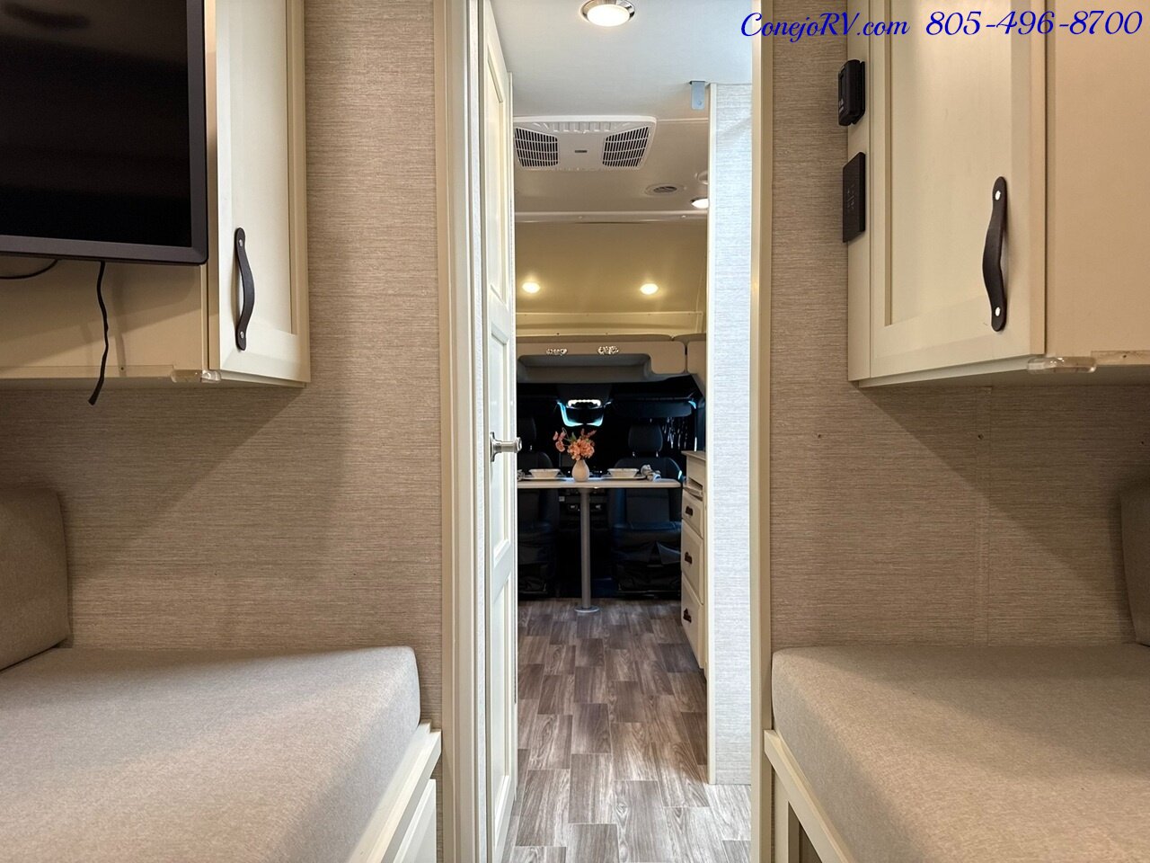 2022 Tiffin Wayfarer 25TW Slide-Out Twin Beds Sofa Levelers Mercedes Turbo Diesel Full Body Paint 12K Miles - Photo 32 - Thousand Oaks, CA 91360