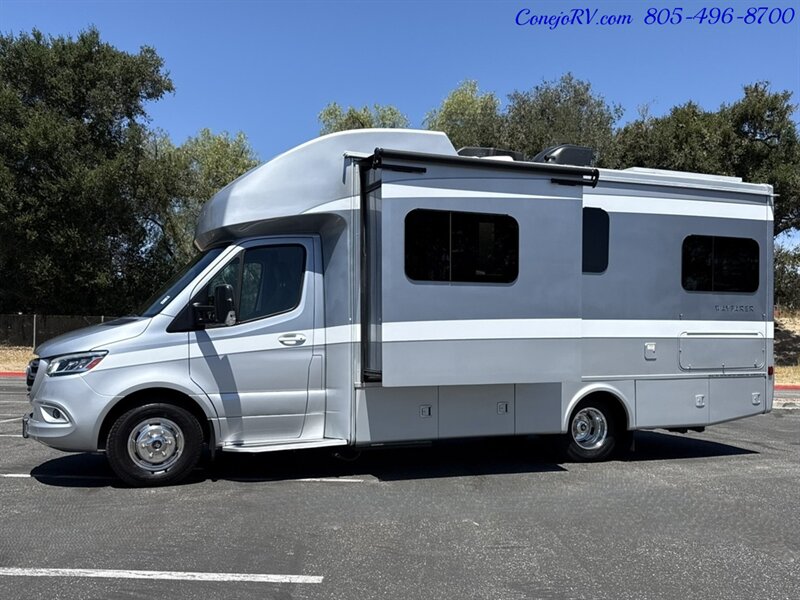2022 Tiffin Wayfarer 25TW Slide-Out Twin Beds Sofa Levelers Mercedes Turbo  Diesel Full Body Paint 12K Miles
