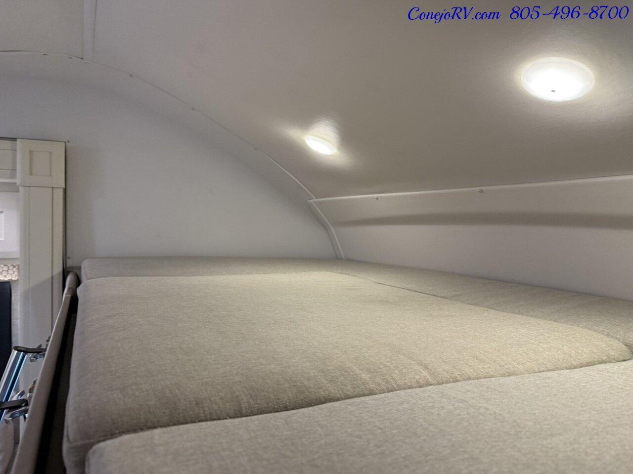 2022 Tiffin Wayfarer 25TW Slide-Out Twin Beds Sofa Levelers Mercedes Turbo Diesel Full Body Paint 12K Miles - Photo 41 - Thousand Oaks, CA 91360