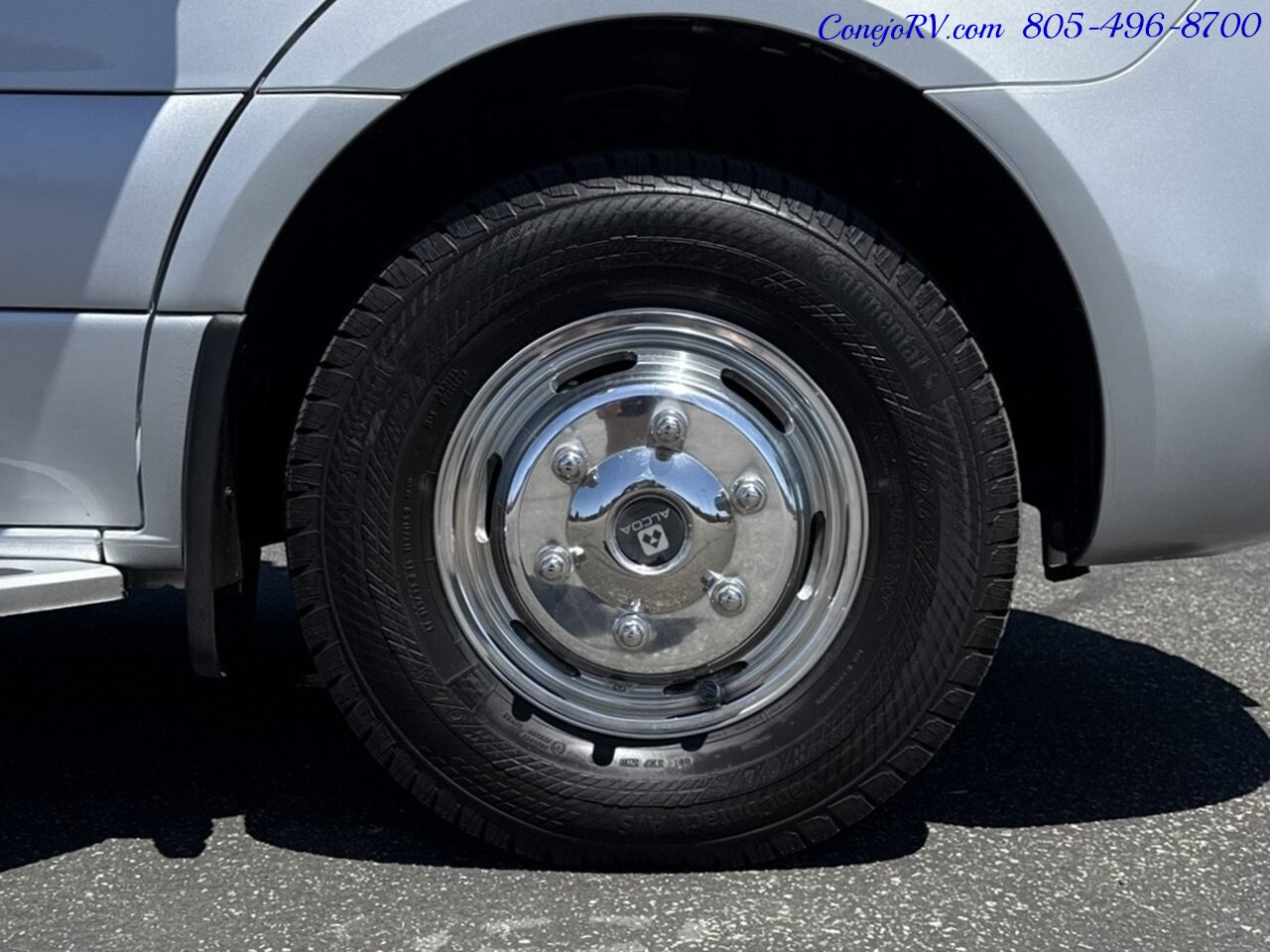2022 Tiffin Wayfarer 25TW Slide-Out Twin Beds Sofa Levelers Mercedes Turbo Diesel Full Body Paint 12K Miles - Photo 61 - Thousand Oaks, CA 91360