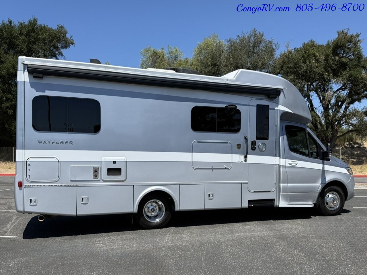2022 Tiffin Wayfarer 25TW Slide-Out Twin Beds Sofa Levelers Mercedes Turbo Diesel Full Body Paint 12K Miles - Photo 4 - Thousand Oaks, CA 91360