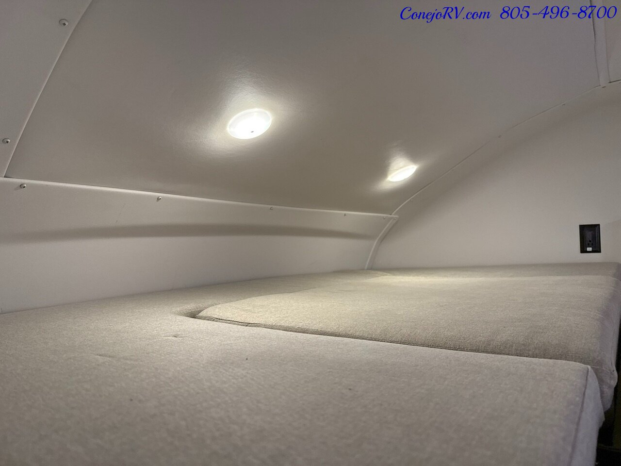 2022 Tiffin Wayfarer 25TW Slide-Out Twin Beds Sofa Levelers Mercedes Turbo Diesel Full Body Paint 12K Miles - Photo 40 - Thousand Oaks, CA 91360