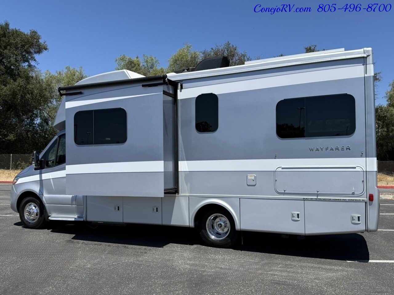 2022 Tiffin Wayfarer 25TW Slide-Out Twin Beds Sofa Levelers Mercedes Turbo Diesel Full Body Paint 12K Miles - Photo 2 - Thousand Oaks, CA 91360